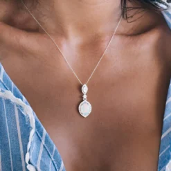 Australischer Opal-Silberanhänger