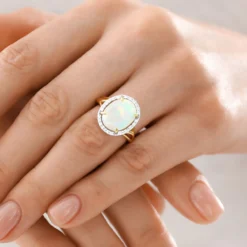 Brasilianischer Weißer Opal-Goldring