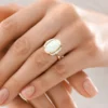 Brasilianischer Weißer Opal-Goldring