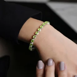 Burmesischer Peridot-Silberarmband