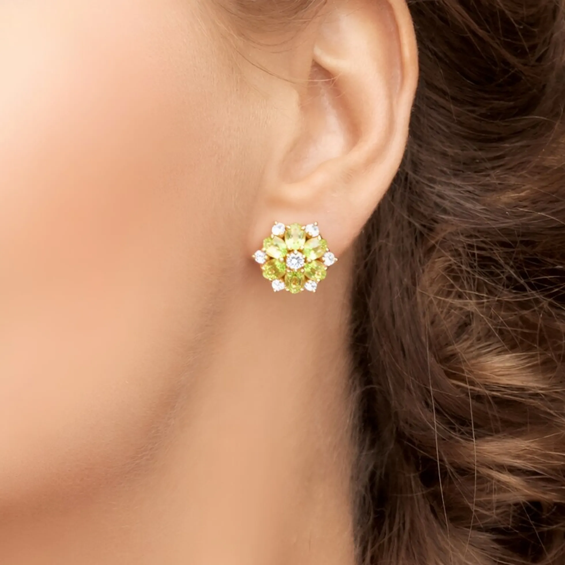 Burmesischer Peridot-Silberohrringe