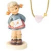 Hummelfigur mit Rosenquarz-Silberhalskette