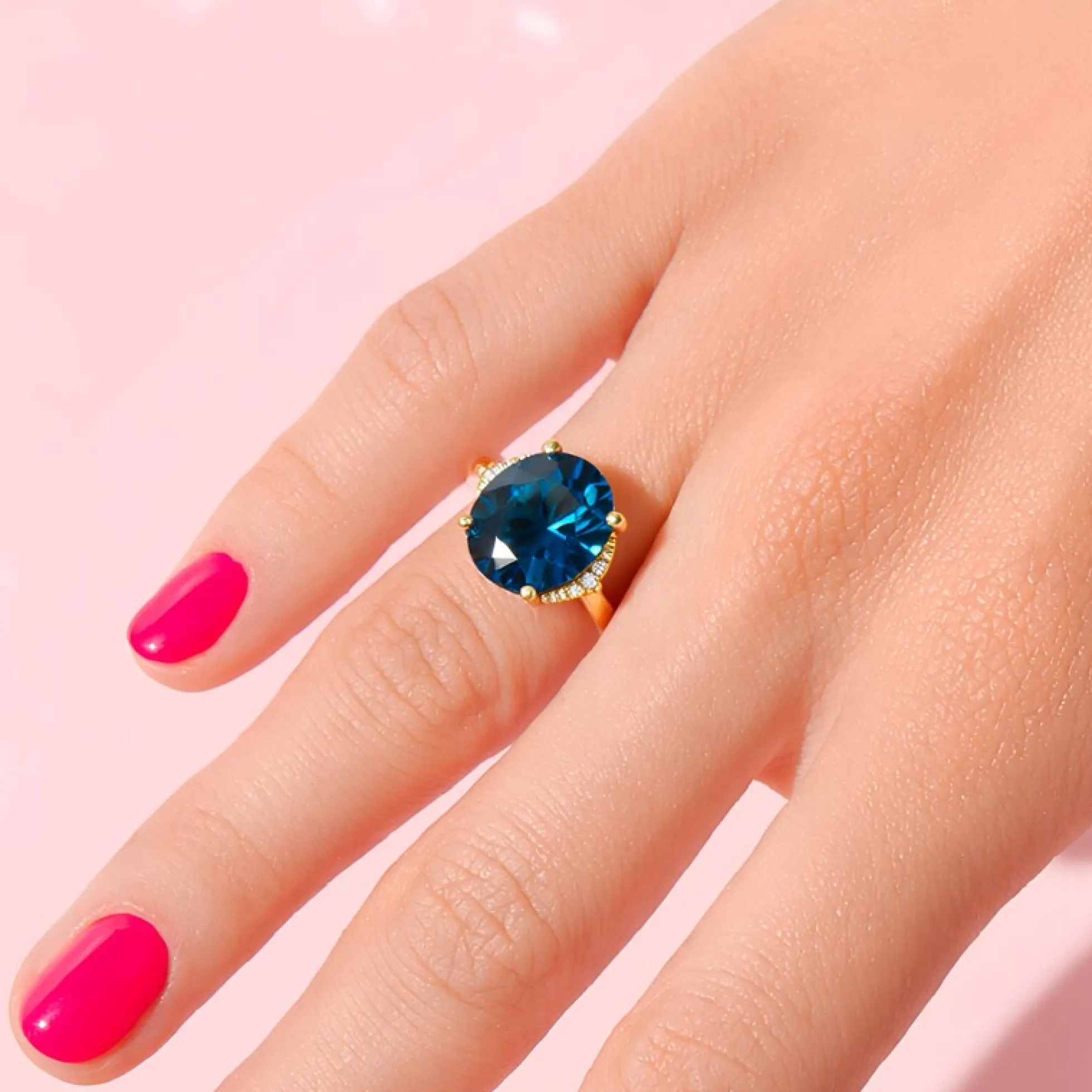 Londonblauer Topas-Goldring
