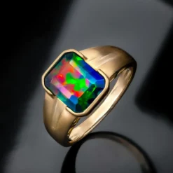 Mezezo-Opal-Goldring