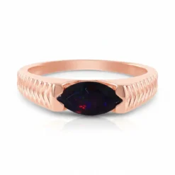 Mezezo-Opal-Goldring