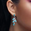 Neonblauer Apatit-Silberohrringe