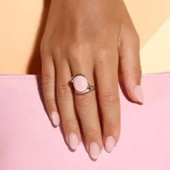 Pinkfarbener Opal-Silberring