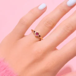 Pinkfarbener Spinell-Goldring