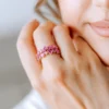 Pinkfarbener Tuléar-Saphir-Goldring