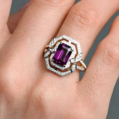 Purpur-Spinell-Goldring