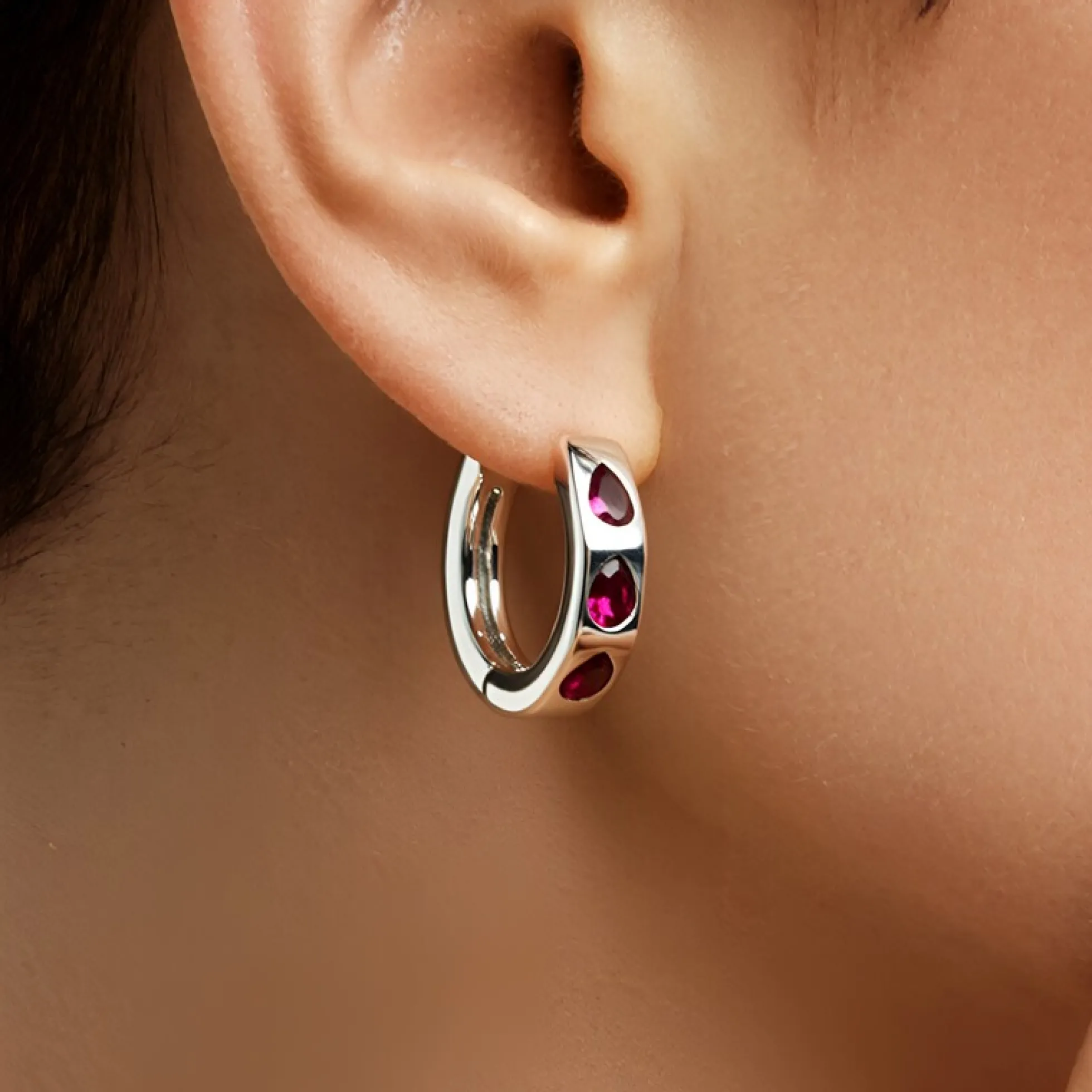 Rhodolith-Silberohrringe