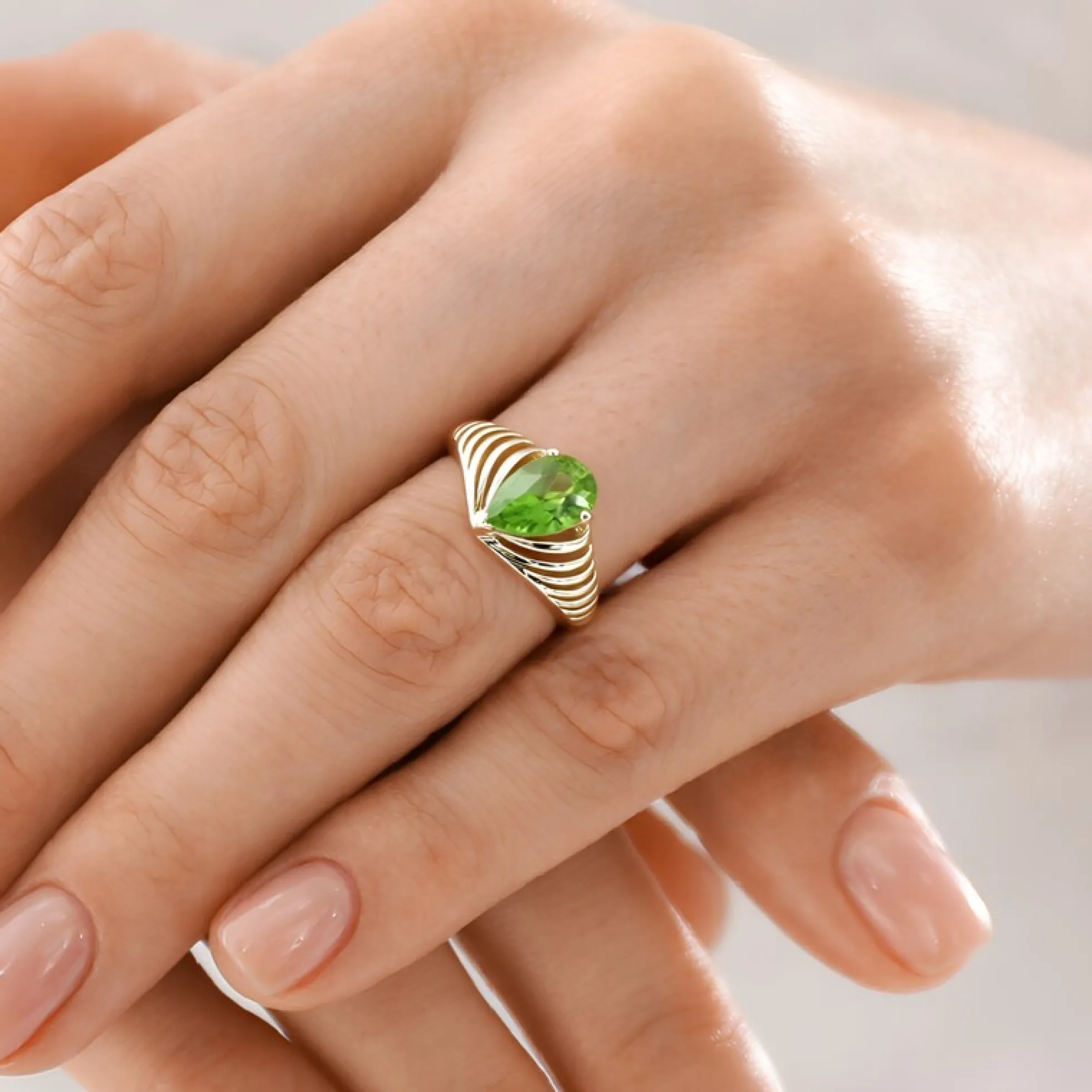 Wagogo-Peridot-Goldring